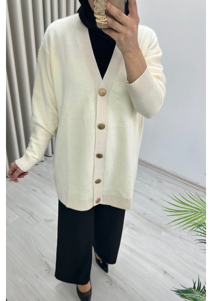 Magazin Oversize Rahat Kalıp V Yaka Düğme Detaylı Angora Kadın Hırka fırsatları