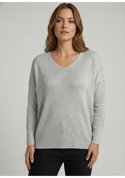 Kadın Beyaz-Gümüş Simli Zigzag Desenli Triko Kazak