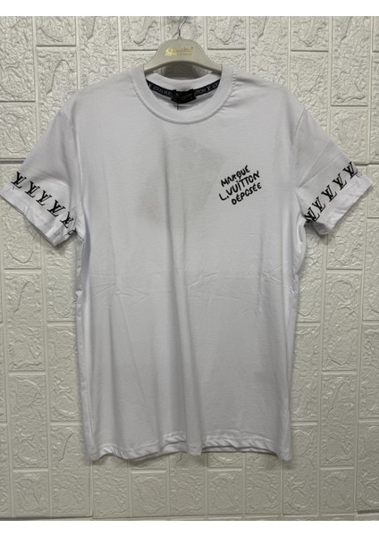 Önü ve Kollarında Yazı Detaylı Bisiklet Yaka Tişört modelleri