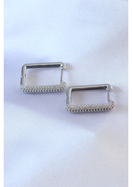 Gümüş Renk Kare Model Zirkon Taşlı Pirinç Kadın Küpe - TJ-BKP7527
