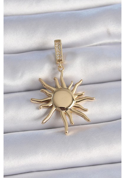 Pirinç Gold Renk Zirkon Taş Detaylı Güneş Model Ajda Charm - TJ-BC1008