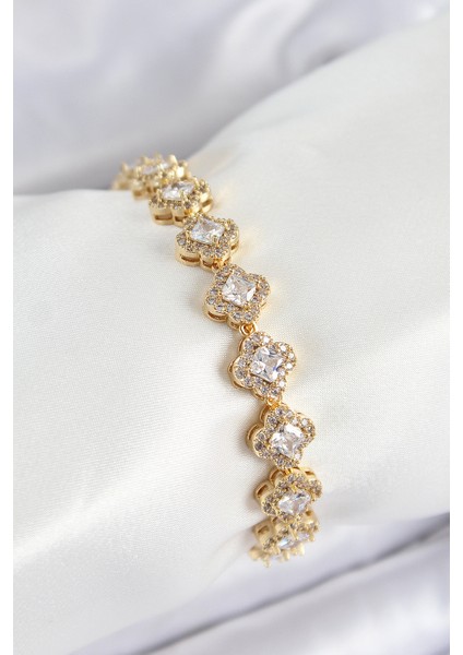 Pirinç Zirkon Taşlı Yonca Baget Model Gold Renk Vıp Seri Kadın Bileklik - TJ-BB7510