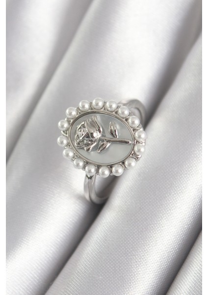 Pirinç Gümüş Renk Portre Gül Model Inci Detay Kadın Yüzük - TJ-BYK3064