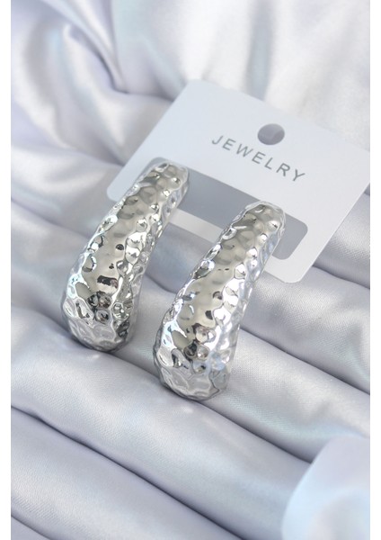 Gümüş Renk Işleme Detay Pirinç Kadın Küpe - TJ-BKP8060