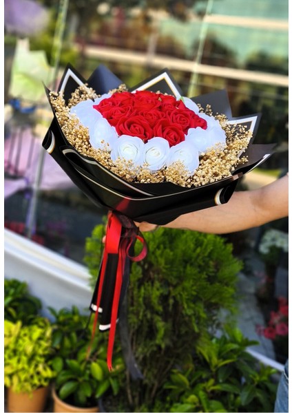 Kız Isteme,söz,nişan,tanışma Buketi Kadife Yapay Kırmızı-Beyaz Gül Bukleti fırsatları