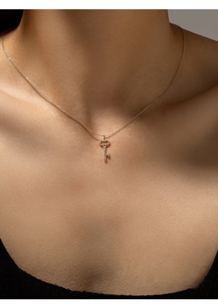 Zirkon Taşlı Anahtar Figürlü 18K Altın Kaplama Gümüş Kolye fiyatları