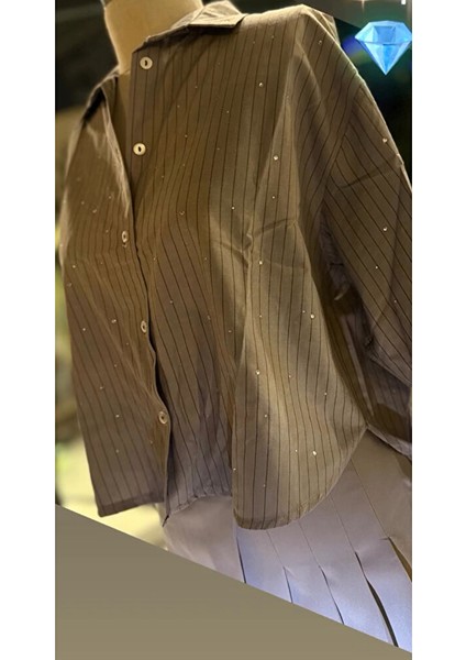 Taş Işlemeli Gri Şık Gömlek – Lüks Çizgili Stil