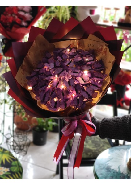 Sevdiklerinize Özel Hediyelik Işıklı (Pvc) Kelebek Buketi