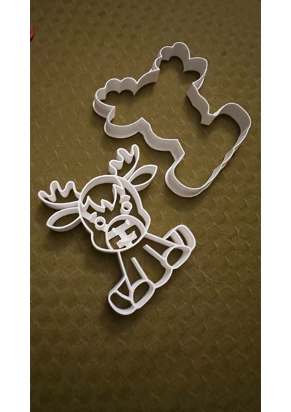 Yılbaşı Temalı 5'li Kurabiye Kalıbı Seti, Kırmızı Renkli, Eğlenceli ve Şık Tasarım modelleri