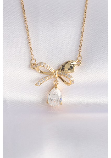 316L Çelik Zincir Altın Renk Zirkon Taşlı Damla Detay Fiyonk Kolye - TJ-BKO8690