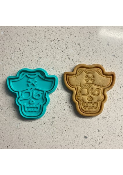 Korsan Şapkalı Kurukafa Kurabiye Kalıbı ve Damga Seti | Jolly Roger | Denizci, Macera Temalı Parti | Şeker Hamuru, Kil Şekillendirici