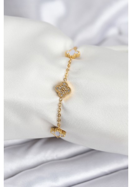 316L Çelik Gold Renk Beyaz ve Zirkon Taşlı Baby Boy Yonca Kadın Bileklik - TJ-BB7955