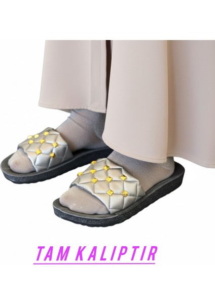 Kadın Taş Detaylı Ortopedik Ev Terliği – Kaymaz Taban, Yumuşak Puf Üst, Rahat Günlük Kullanım fiyatları