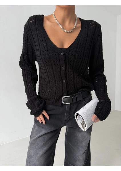 Küçük Düğmeli Küçük Örgülü Triko Hırka Siyah