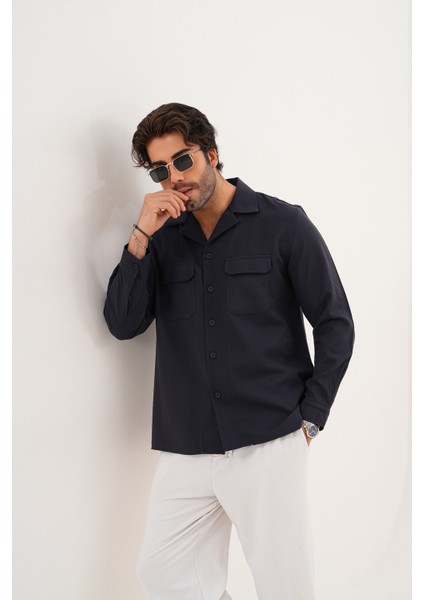Erkek Relax Fit Uzun Kollu Pamuklu Çift Cepli Kapaklı Düz Desenli Koyu Lacivert Mevsimlik Gömlek