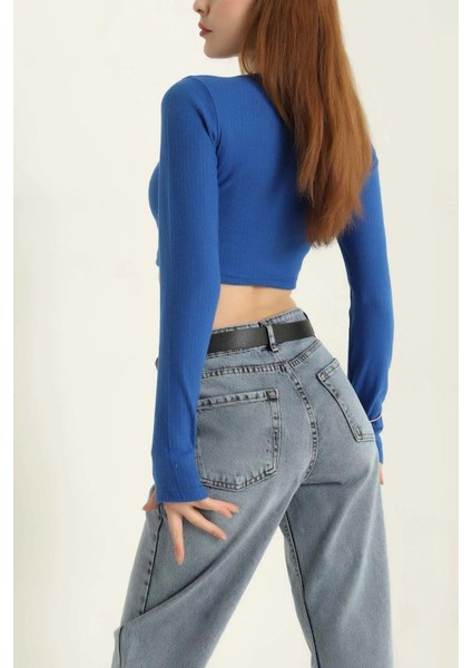 Bisiklet Yaka Parmak Geçmeli Crop Bluz Saks fiyatları