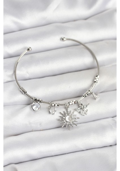 Güneş Charmlı Gümüş Renk Pirinç Kadın Bileklik - TJ-BB8042