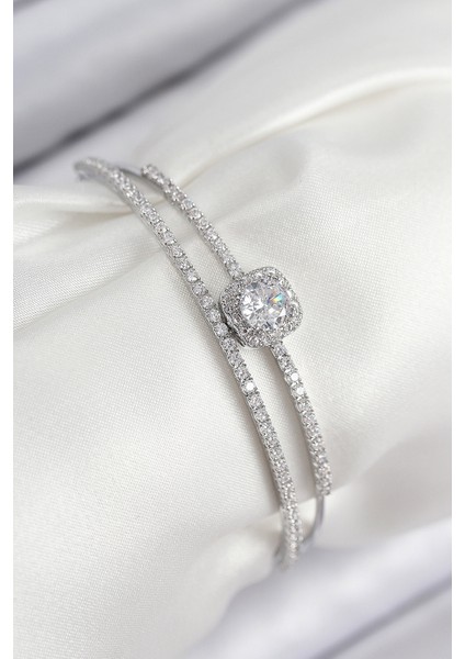 Pirinç Zirkon Taşlı Baget Model Gümüş Renk Kadın Bileklik - TJ-BB7872