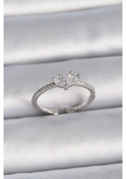 Pirinç Gümüş Renk Ayaralanabilir Zirkon Taşlı Kalp Model Kadın Yüzük - TJ-BYK3407