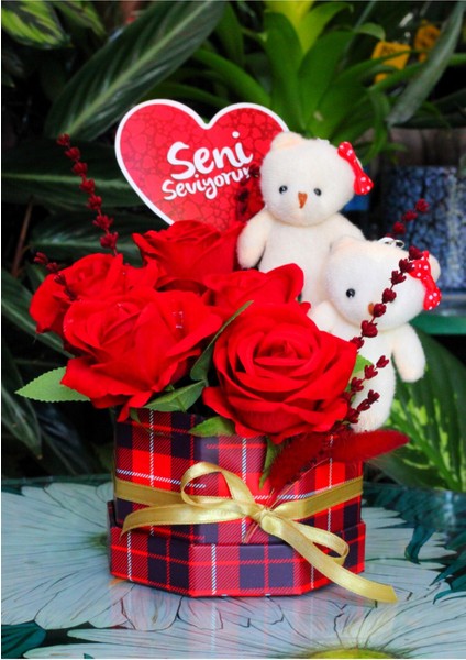 Kutuda Gül Ayıcık ve Seni Seviyorum Kartı Sevdiklerinize Özel Gün Hediyesi fırsatları
