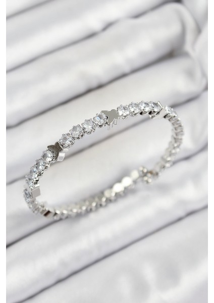 Pirinç Zirkon Taşlı Kalp Model Gümüş Renk Yaylı Kadın Bileklik - TJ-BB7220