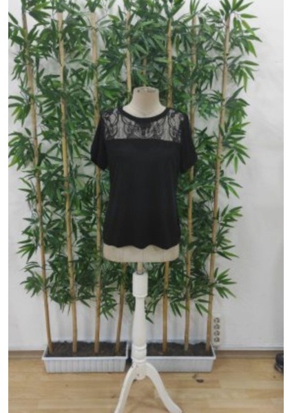 Yakası Dantelli Kısa Kollu Viskon Bluz - Siyah indirimleri