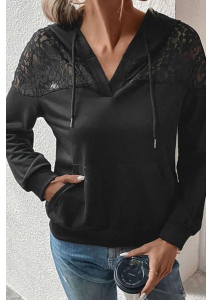 Dantel Detaylı V Yaka Kapüşonlu Cepli Viskon Iki Iplik Bluz - Siyah