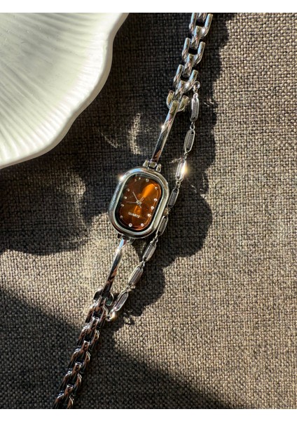 Retro Minimal Metal Kordon Vintage Kadın Kol Saati Içi Kırmızı indirimleri