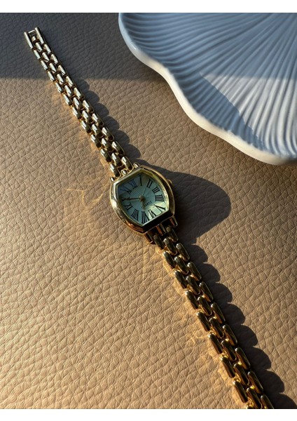 Retro Minimal Metal Kordon Vintage Kadın Kol Saati Içi Mavi modelleri