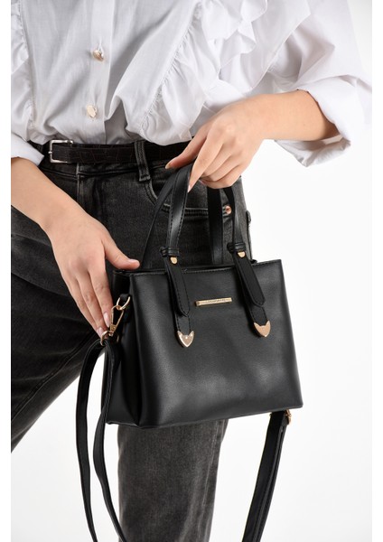 Kadın Uzun Askılı 4 Bölmeli Gold Aksesuarlı Sade Şık Omuz ve El Çantası fiyatları