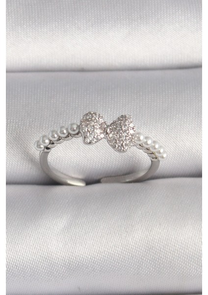 Pirinç Gümüş Renk Zirkon Taşlı Fiyonk Inci Detay Ayarlanabilir Yüzük - TJ-BYK3526