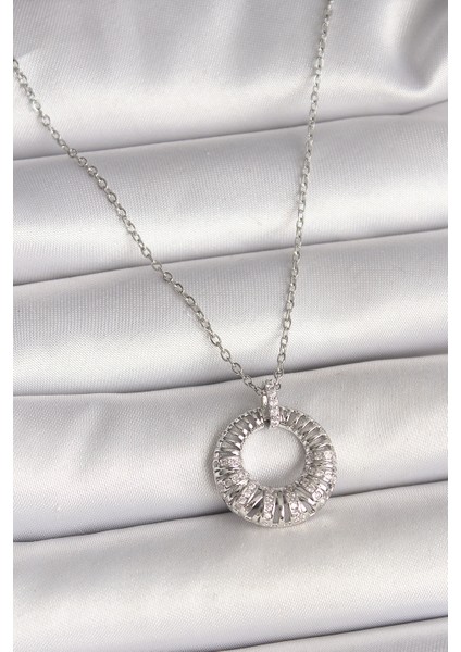 316L Çelik Gümüş Renk Zincir Zirkon Taş Işlemeli Daire Model Kadın Kolye - TJ-BKO9969