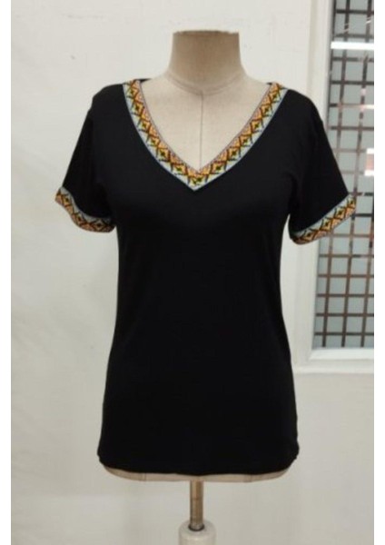 Etnik Desenli V Yaka Viskon Bluz - Siyah fırsatları