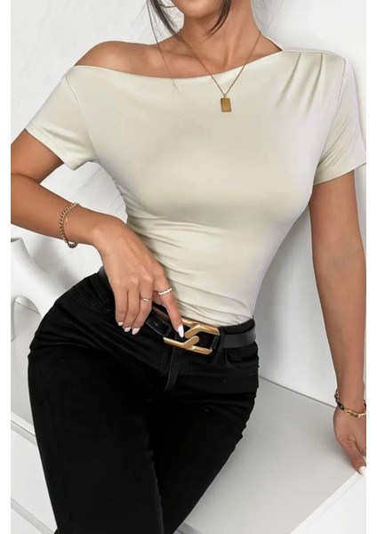 Kısa Kollu Düşük Omuz Büzgülü Bluz Bej fiyatları