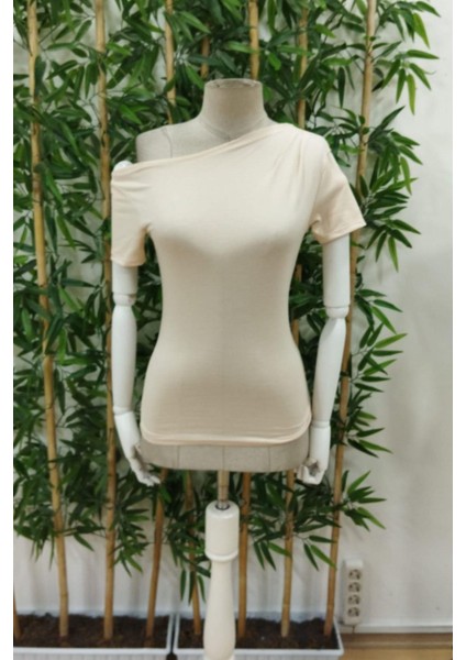 Kısa Kollu Düşük Omuz Büzgülü Bluz Bej fırsatları