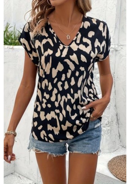 Desenli V Yaka Kısa Kollu Süprem Bluz - Desenli
