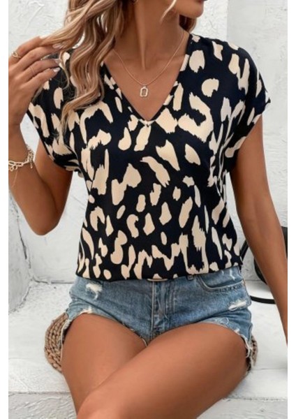 Desenli V Yaka Kısa Kollu Süprem Bluz - Desenli fiyatları