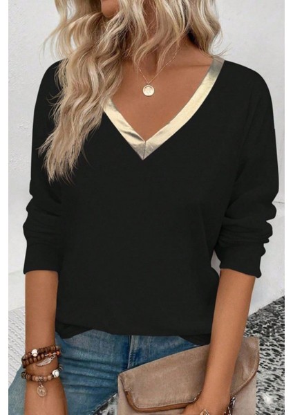 Parlak V Yaka Detaylı Viskon Bluz - Siyah