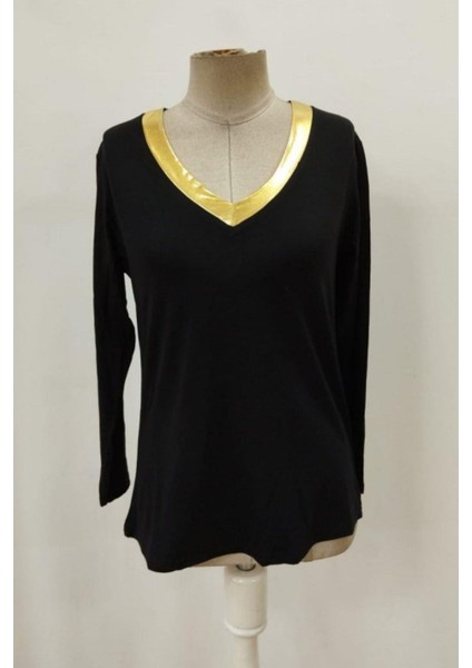 Parlak V Yaka Detaylı Viskon Bluz - Siyah fırsatları