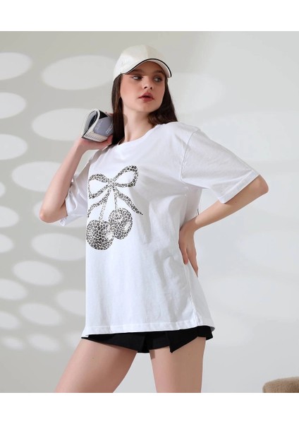 Leopar Desenli Kiraz Baskılı Tişört