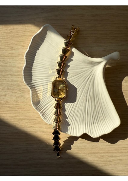 Retro Minimal Metal Kordon Vintage Kadın Kol Saati Içi Sarı indirimleri