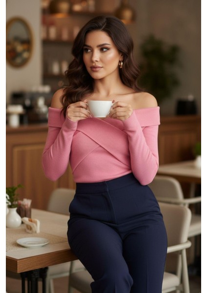 Kayık Yaka Parmak Geçmeli Fitilli Bluz Pembe