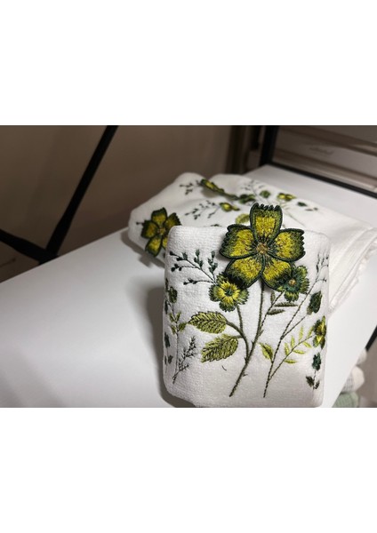 Çiçek Kabartmalı 1 Adet Büyük 1 Adet Küçük El Yüz Havlusu fiyatları