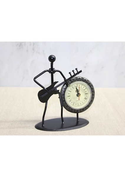 Metal Saatli Gitar Çalan Müzisyen ALK4334