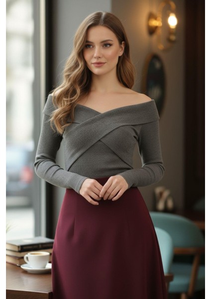 Kayık Yaka Parmak Geçmeli Fitilli Bluz Antrasit modelleri