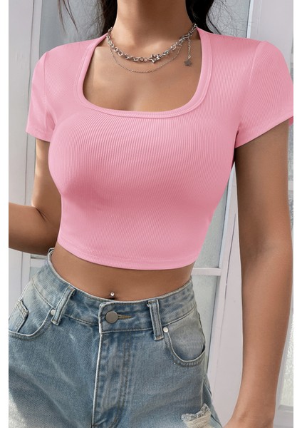 Kadın Pembe Yarım Kol Düz Yaka Crop Top Bluz