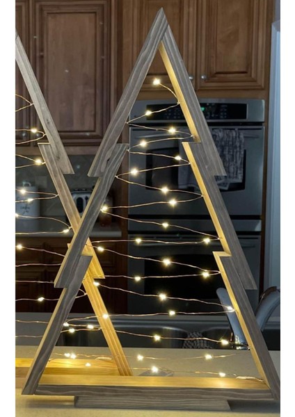 Bej Ahşap Yılbaşı Ağacı LED Işıklandırma, Sıcak ve Şık Dekorasyon Parçası