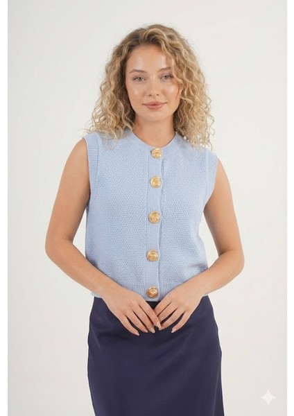 Düğmeli Kolsuz Triko Hırka