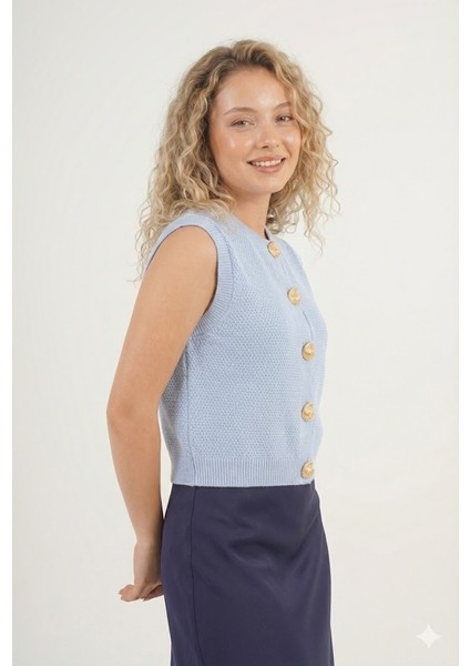 Düğmeli Kolsuz Triko Hırka modelleri