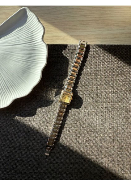 Retro Minimal Metal Kordon Vintage Kadın Kol Saati Içi Sarı